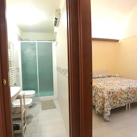 Short Amalfi Coast לינה וארוחת בוקר