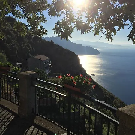 Short Amalfi Coast Bed and breakfast 3*